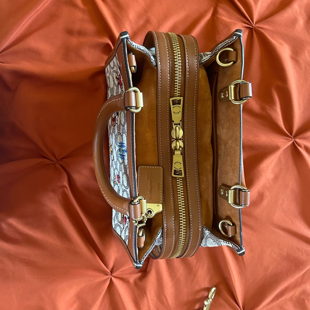 Disney X Coach Mickey & Friends Rogue bag - Picture 8 of 12